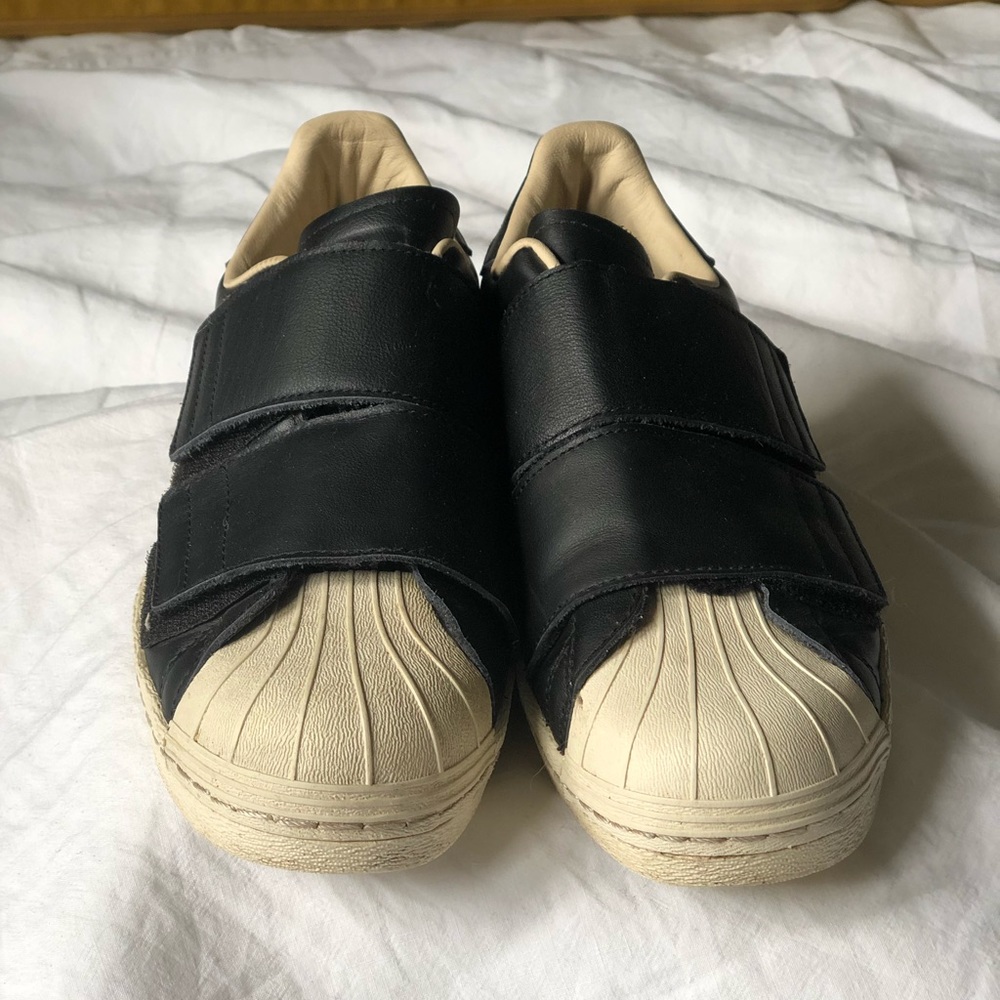 Adidas velcro Superstar size 9